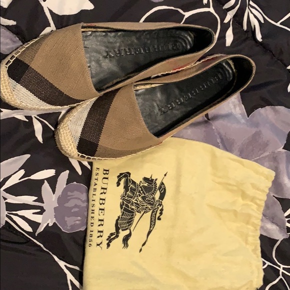 Burberry Shoes - Burberry Brit flats size 7.5